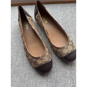 Coach Chelsea signature logo tan brown leather cap toes ballet flats size 8B